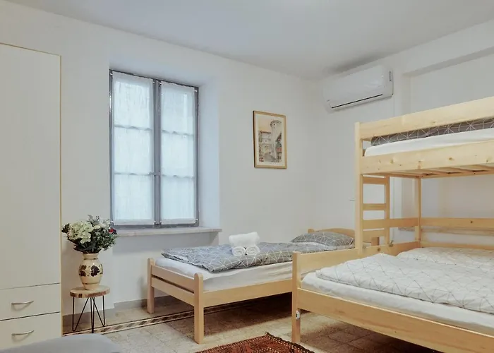 Pr' Stormanu Apartma Kanal